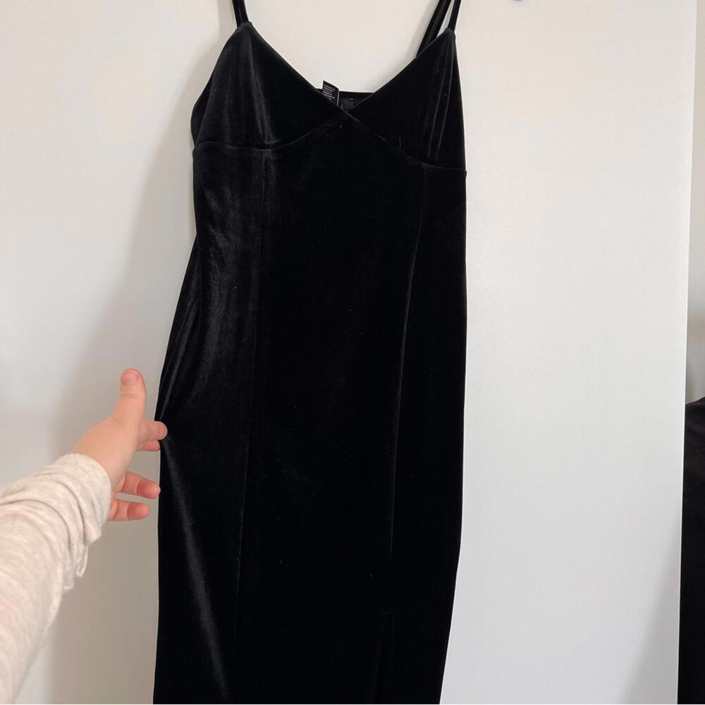 Forever 21 Black Velvet Dress